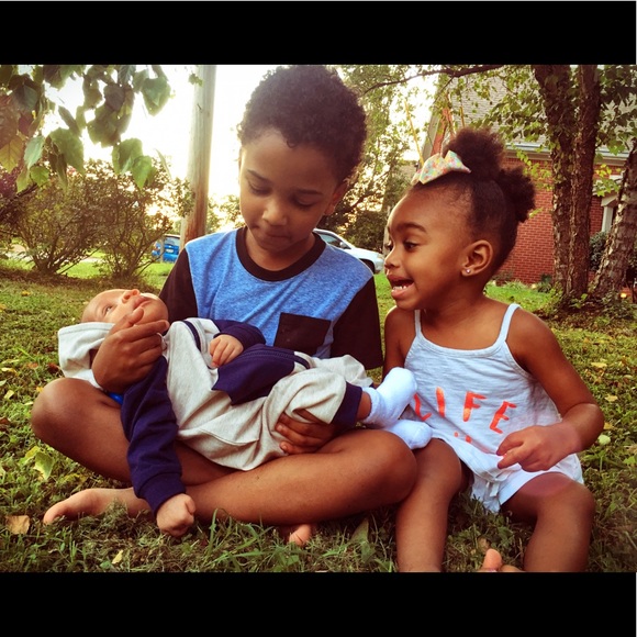 Meet your Posher, Rue - Picture 3 of 8